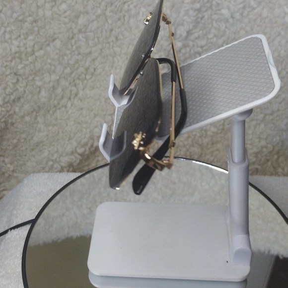 NWOT Wanna 🐝 Seen sunglasses - Picture 8 of 10